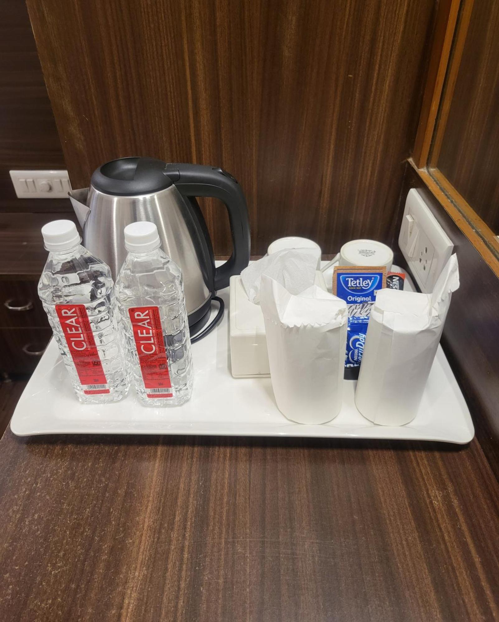 Hotel Maharana Inn Chembur Мумбай Екстериор снимка